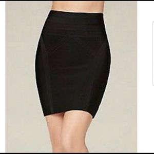 BEBE banded body con skirt size medium
